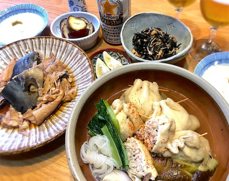 生姜たっぷり鶏つくねの油揚げ詰め出汁煮　ブリあら煮　ひじき煮|じゅんさんさん