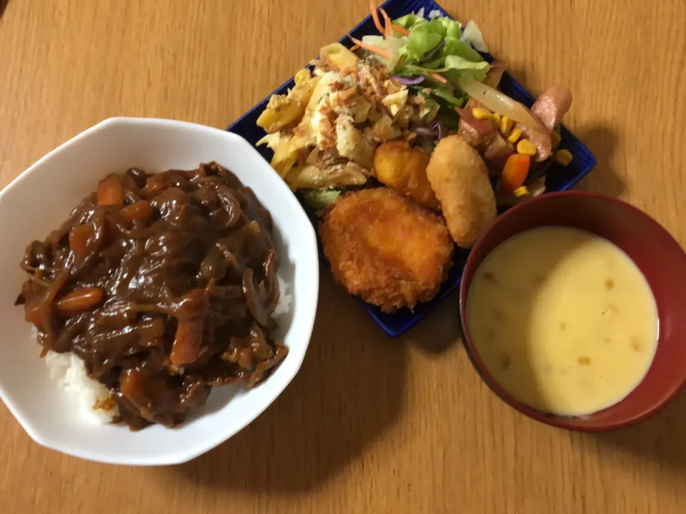 Snapdishの料理写真:ハヤシライス&ジャーマンポテト|ここなりさん