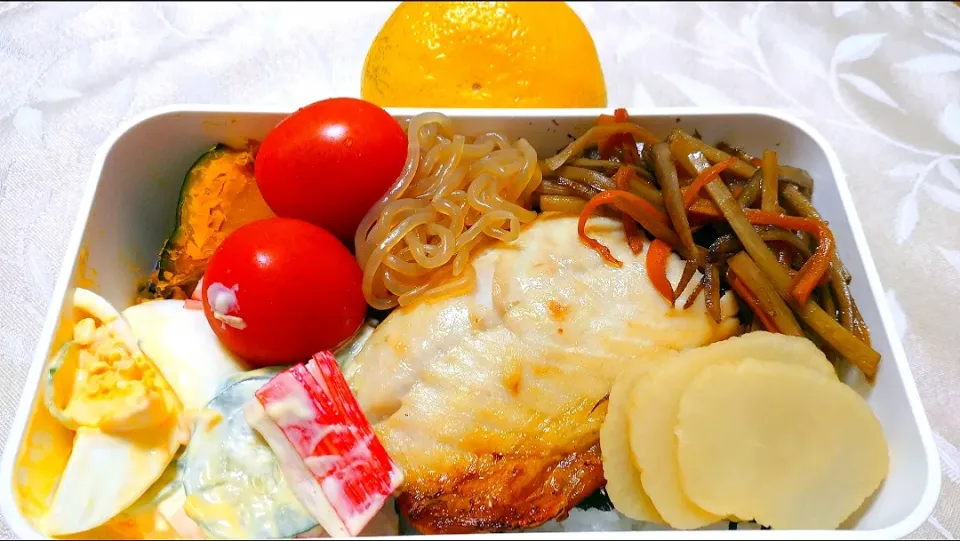 Snapdishの料理写真:10/6のお弁当🍱
海苔弁当|卯月さん