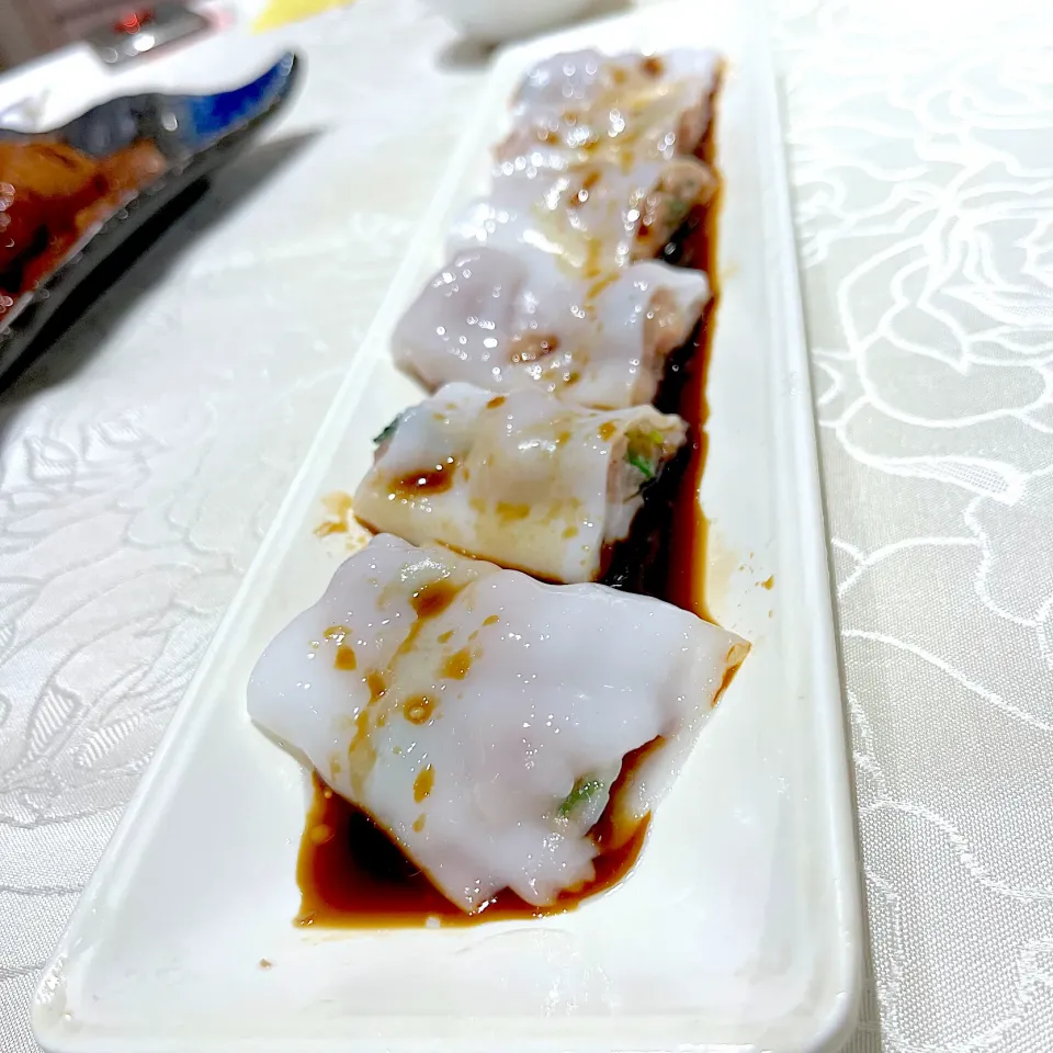 Beef and parsley rice flour rolls|skyblueさん