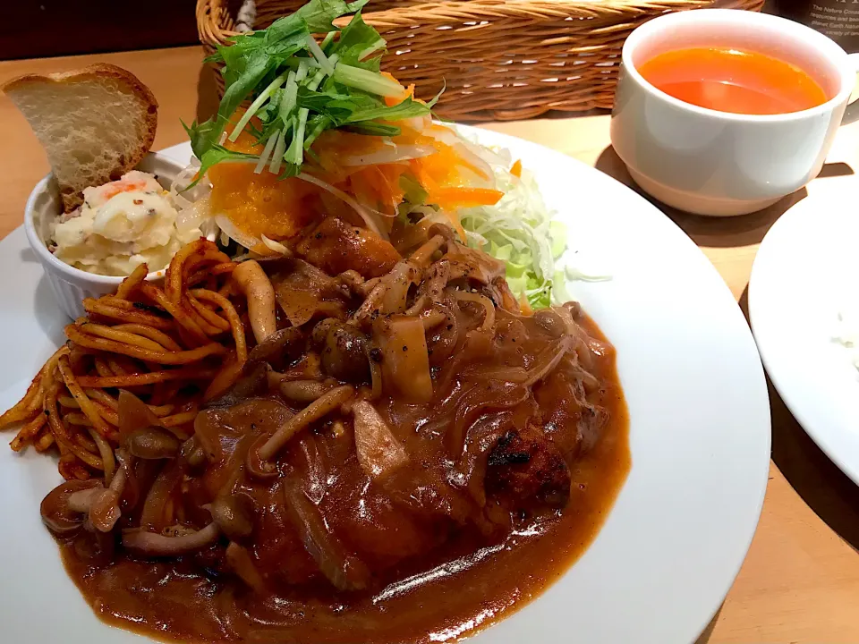 チキンソテーきのこソース@かなえキッチン|友紀さん