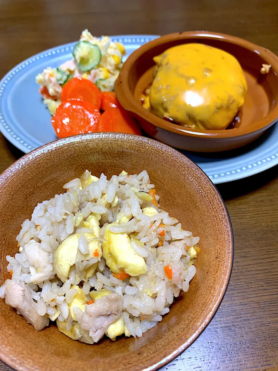 Snapdishの料理写真:栗と鶏ごぼうの炊き込みご飯|satoeさん