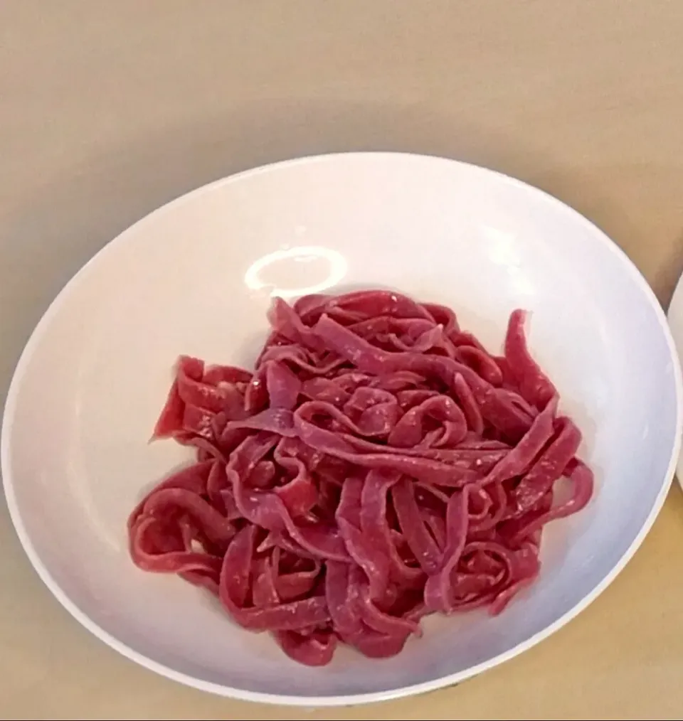 Snapdishの料理写真:Homemade Red Noodles 


(please subscribe to my YouTube channel to get other recipe 🙏❤️)
https://youtu.be/DiBLxssHHwc|Mrs.Tandoori Channelさん