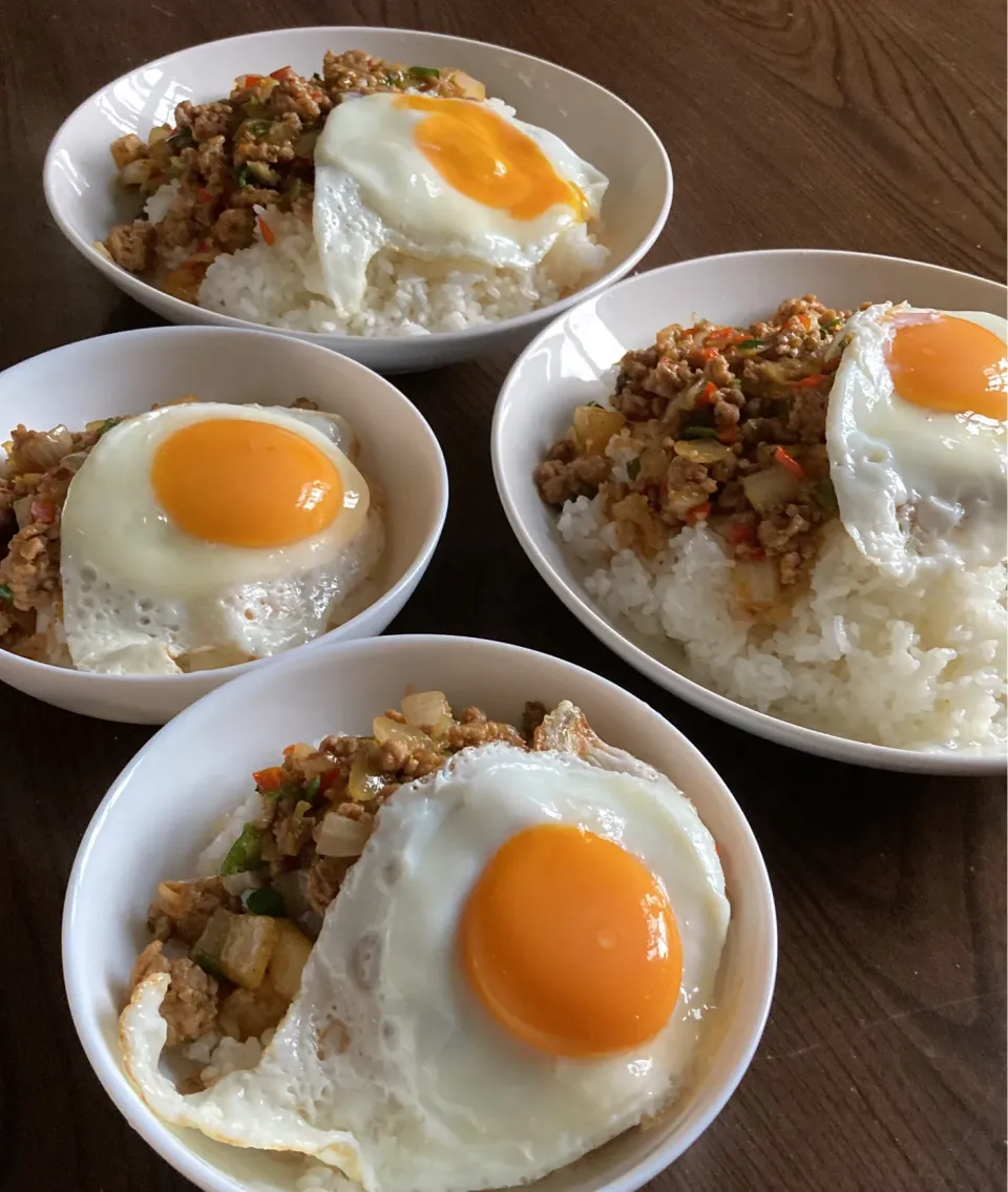 子供達とガパオライスでお昼ご飯♬.*ﾟ|ぐにゅまるさん