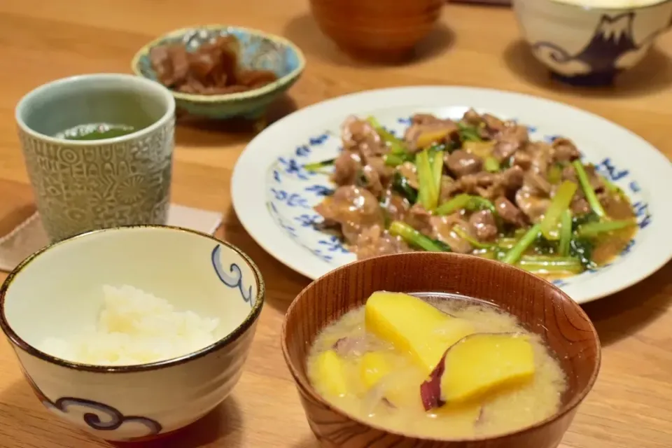 秋の味🍠さつまいものお味噌汁|うにんぱすさん