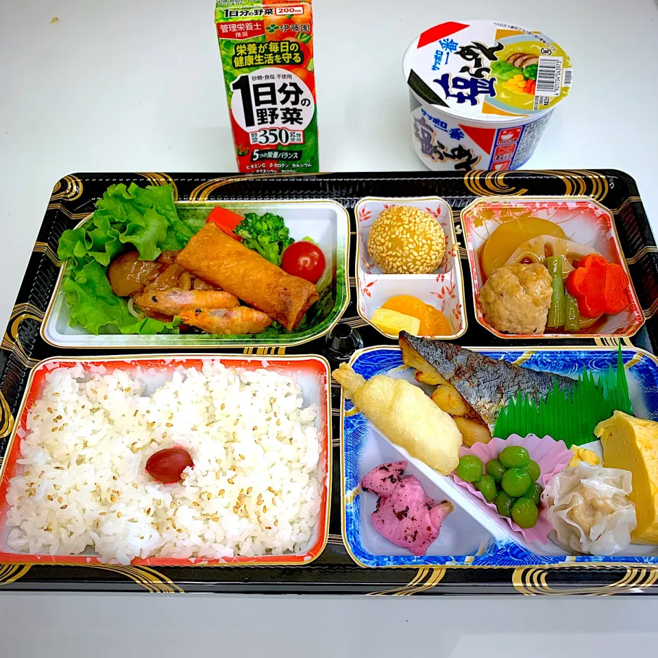 今日のお弁当‼︎ 9 October|Yoshinobu Nakagawaさん