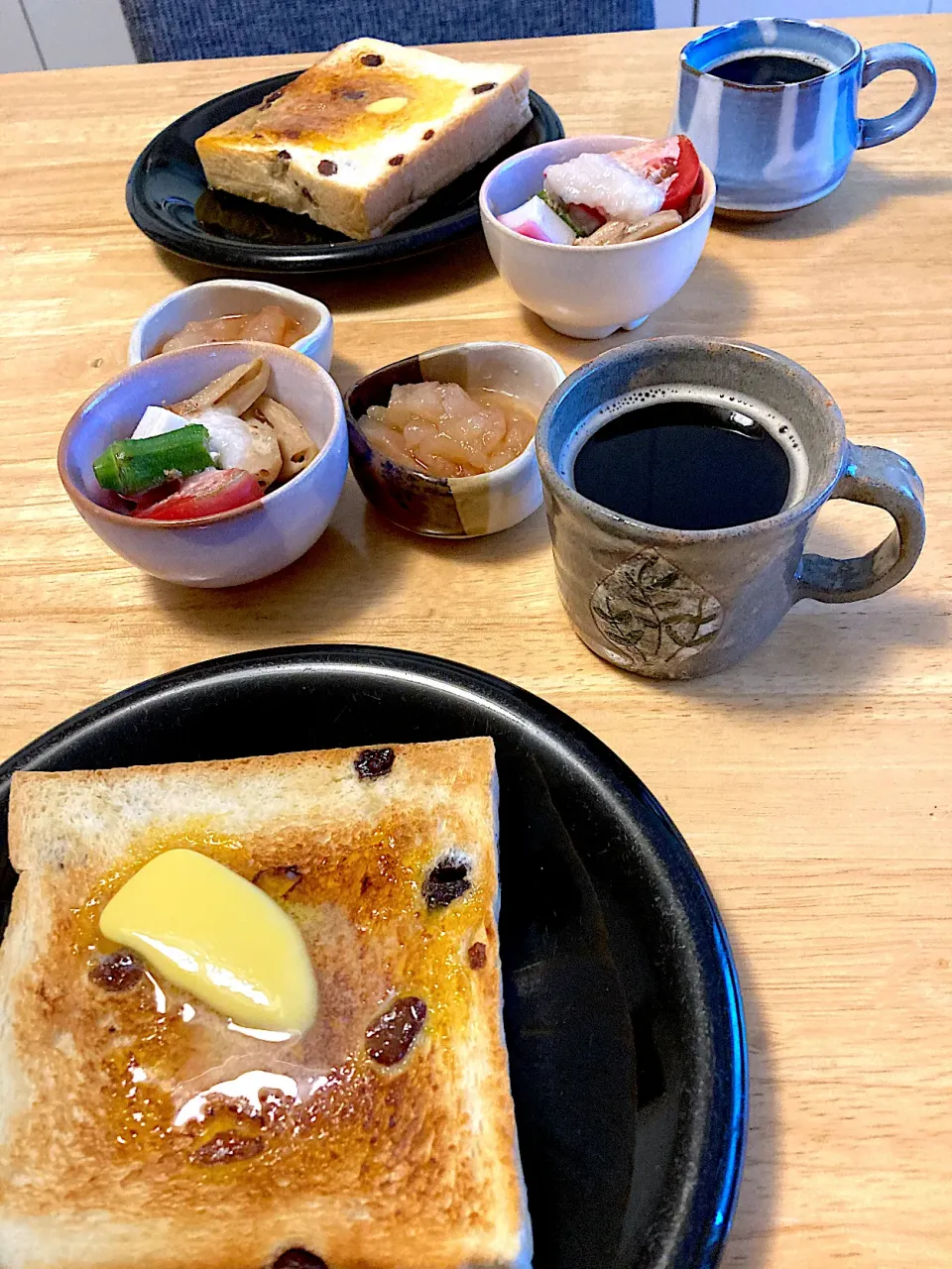 ぶどう食パン🍇で朝ごはん|さくたえさん