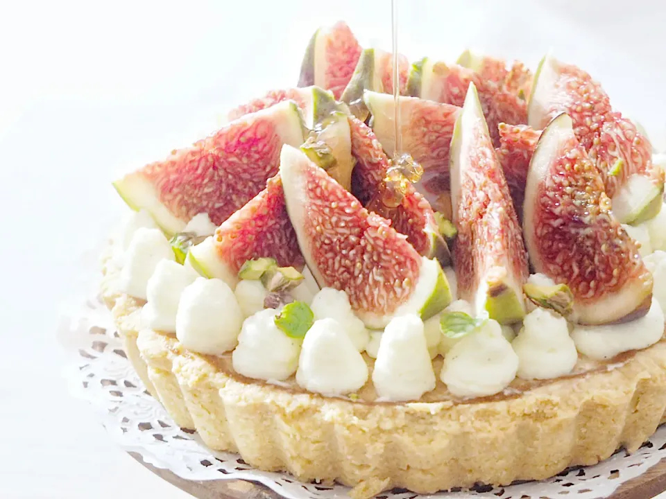 Fresh fig tart with mascarpone cream|Misstyさん