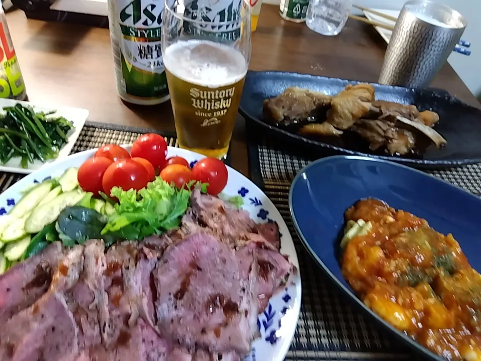 Snapdishの料理写真:スペアリブ、エビチリ
ローストビーフ。|マスチさん