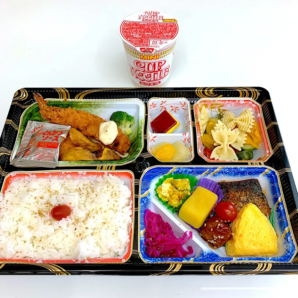 今日のお弁当‼︎ 10 October|Yoshinobu Nakagawaさん