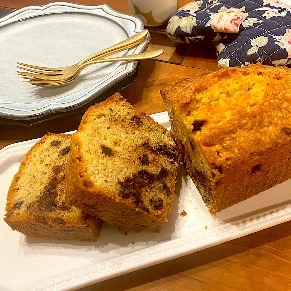 ヘーゼルナッツとチョコチップのパウンドケーキ☺︎|まめすけ。さん