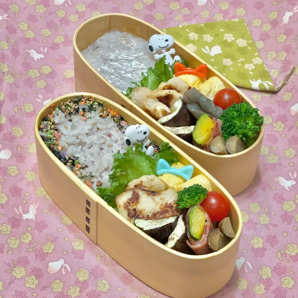 胸肉のマヨ味噌グリル☘️の双子ちやんお弁当💙❤️ 10/7金|sweet homeさん