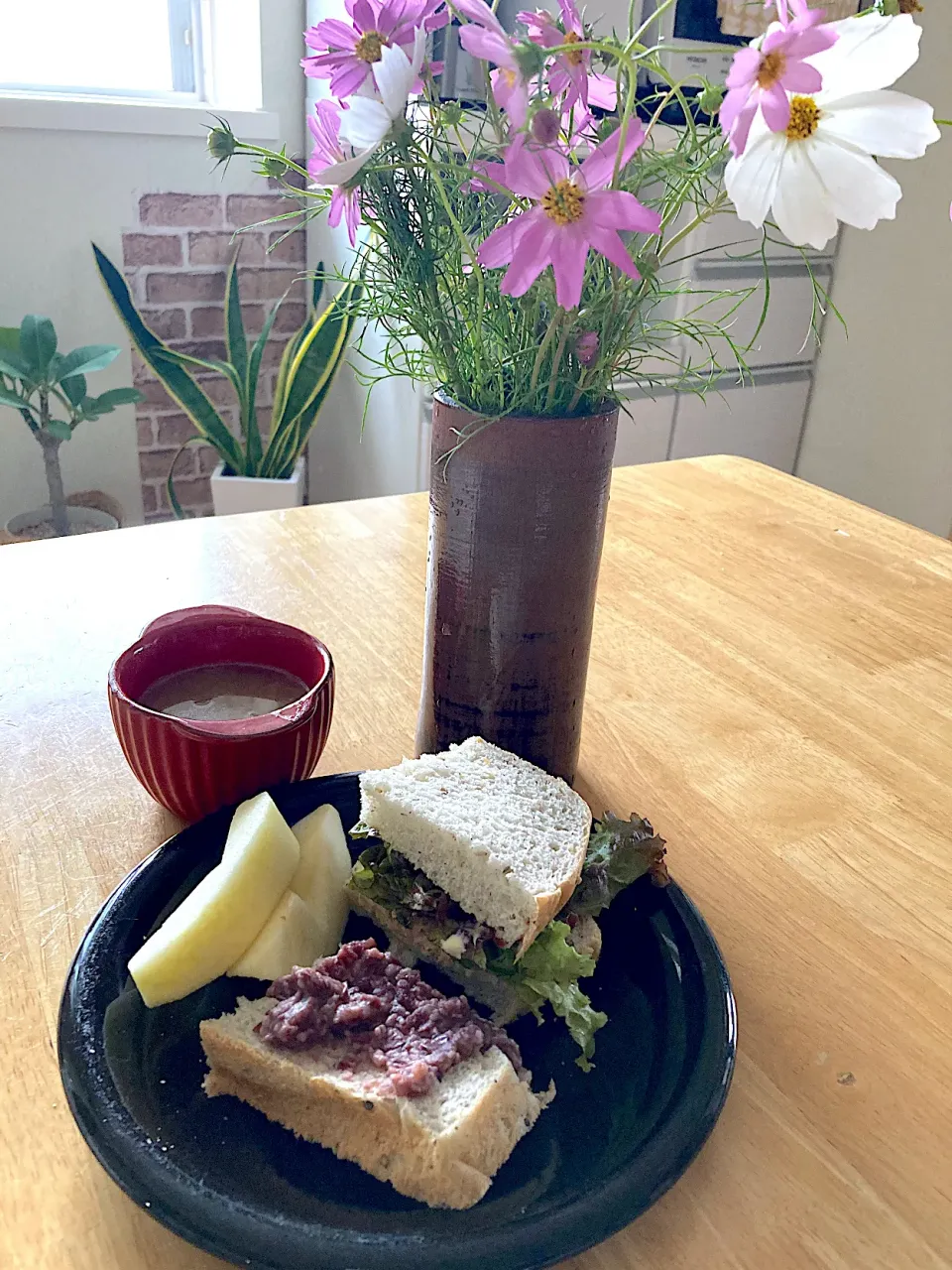 朝焼き胡麻食パン🍞でツナサンドand発酵あんこぱん❤️オニオンスープ|さくたえさん