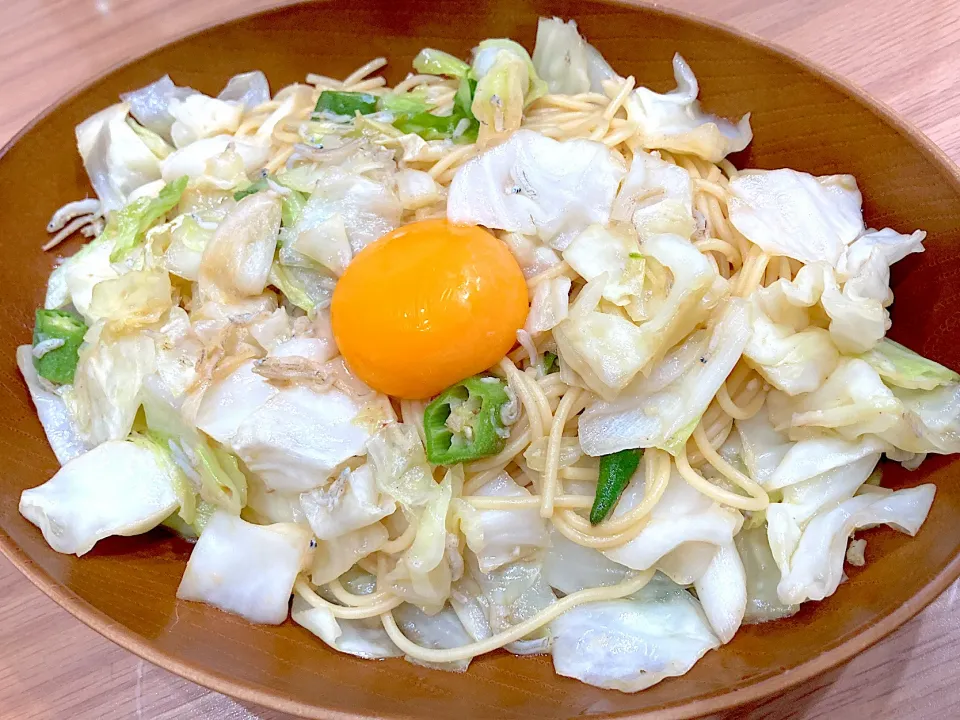 しらすと残り野菜のスパゲティ（醤油バター）|よっしーさん