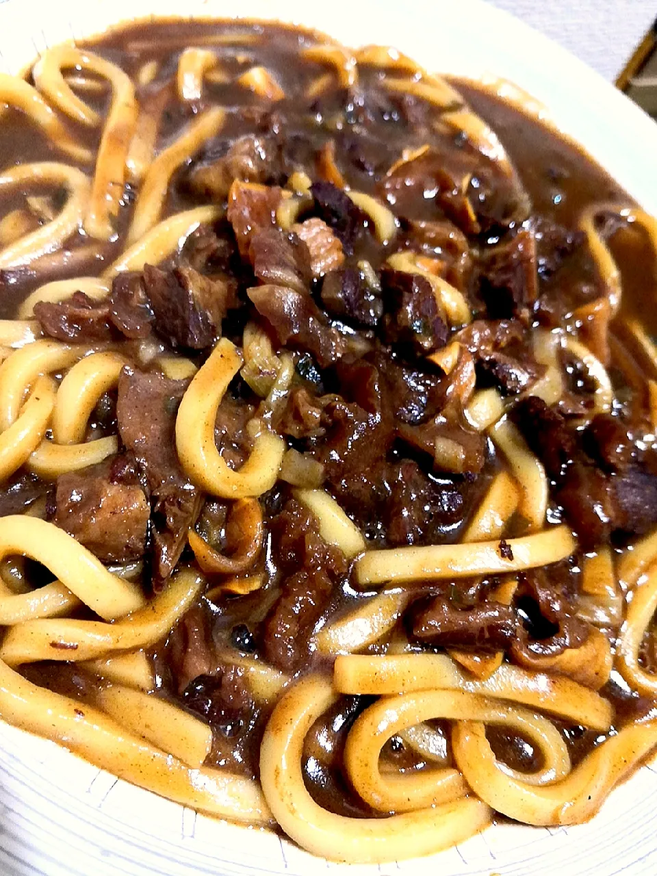 Snapdishの料理写真:おでん（残り）出汁でカレーうどん
牛スジがたっぷりだよ😋|T's Dishさん