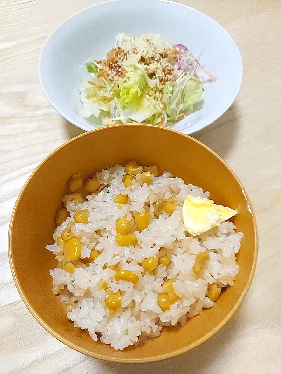 コーンご飯 ＆ サラダ ＆ 唐揚げ|すばるさん