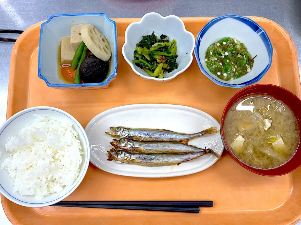 朝ご飯。麹たっぷりのお味噌汁で腸活|まみさん