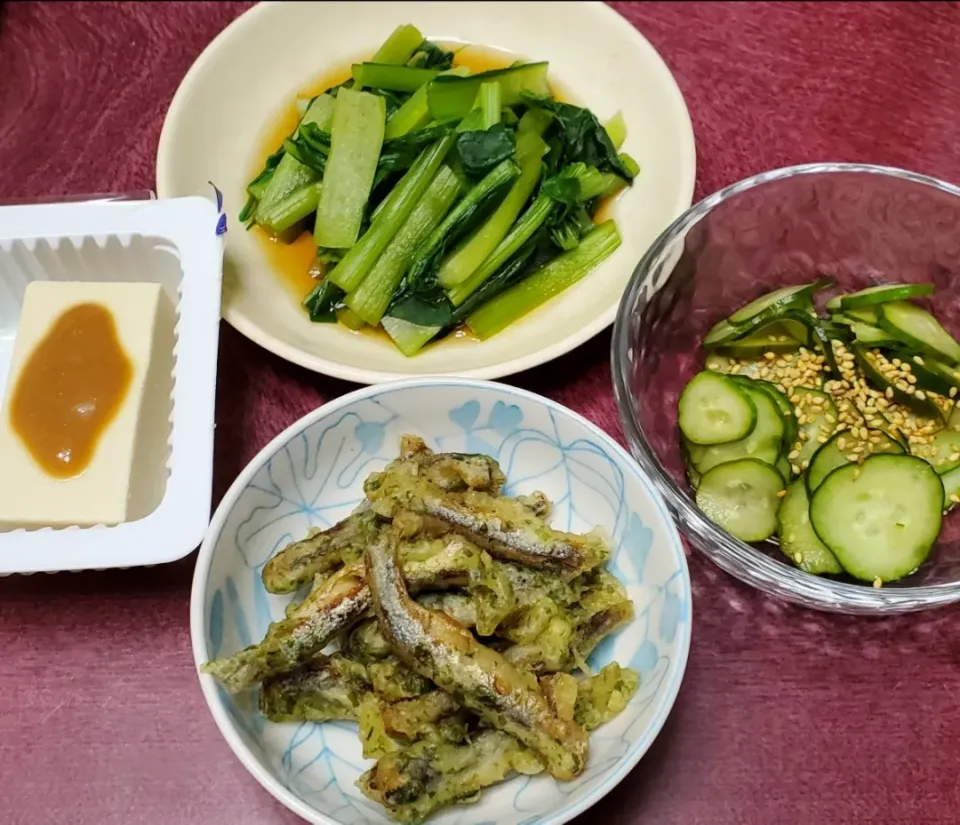 鰯の磯辺天
小松菜のお浸し
きゅうりの酢の物
みそ冷奴|ナナさん