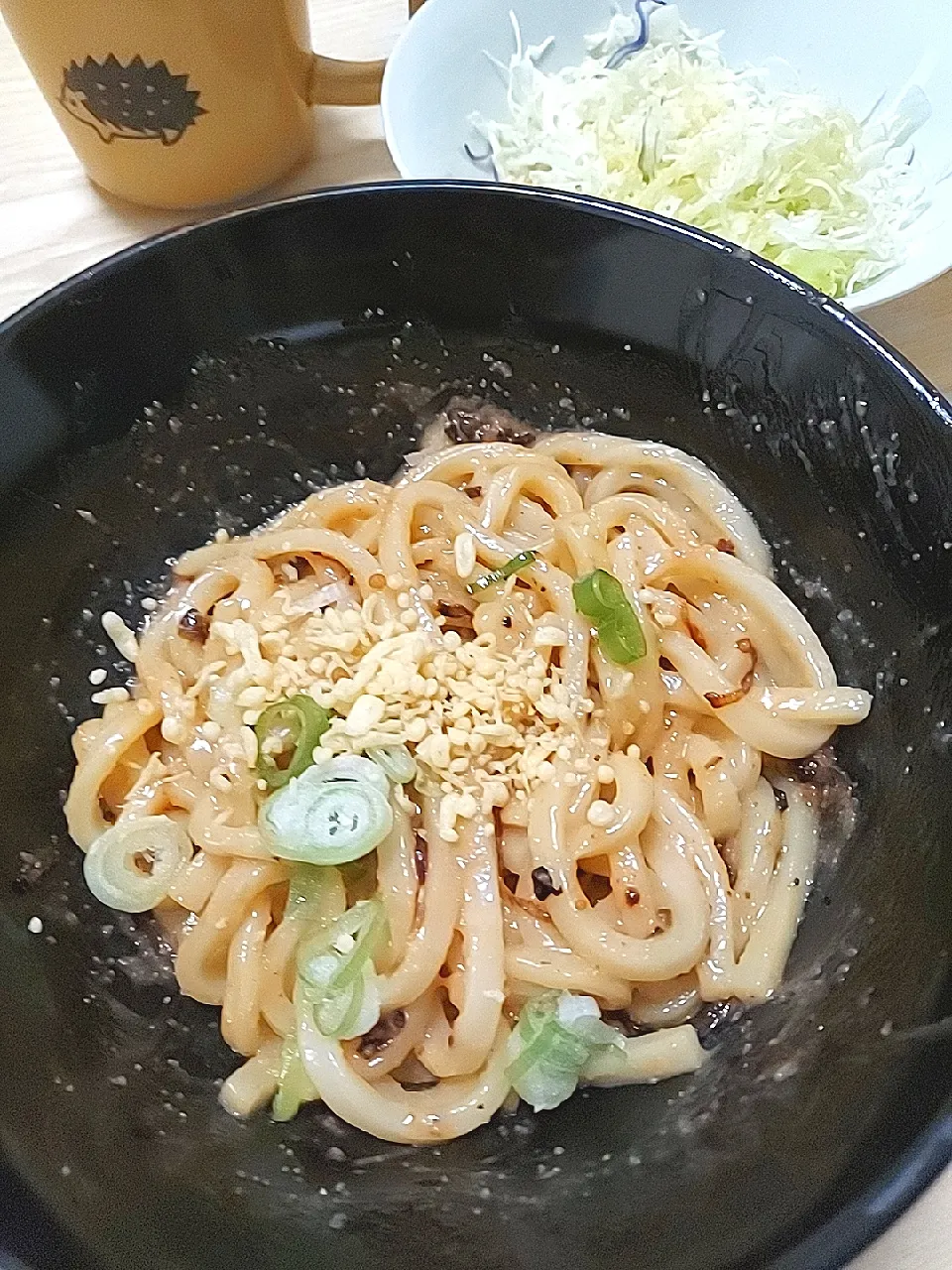 焦がしガリネギ明太うどん ＆ サラダ|すばるさん