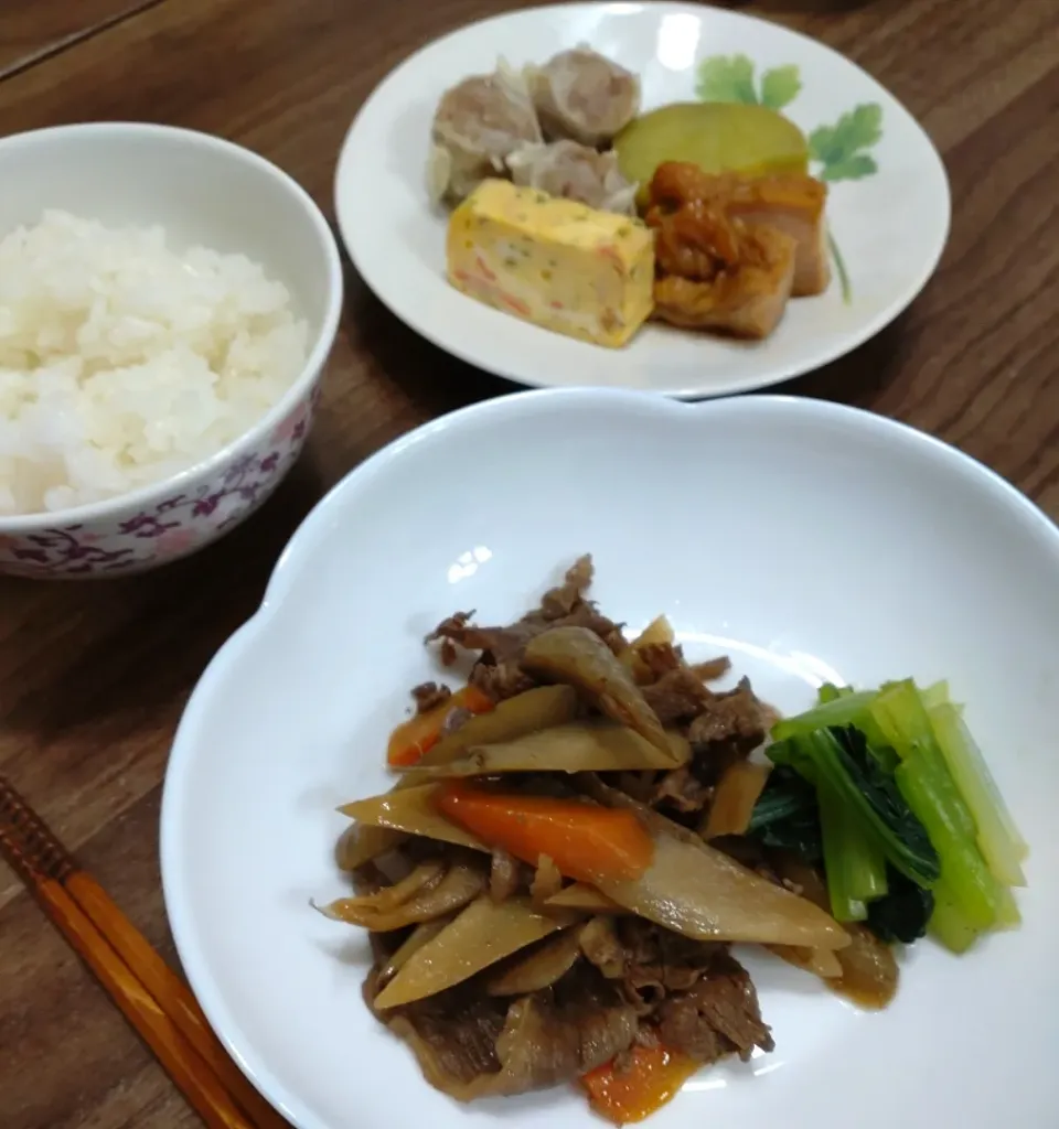 Snapdishの料理写真:牛肉と牛蒡の炒めもの|ゆりちさん