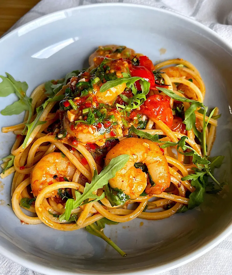 Spicy tomato prawn pasta|12Dragonさん