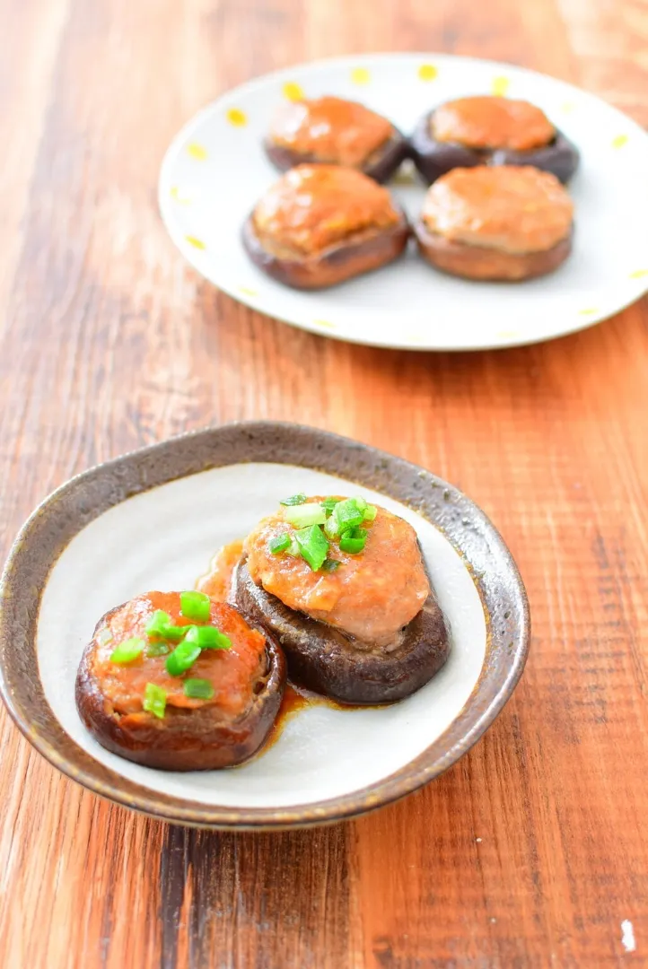 ジューシー！美味しい！簡単！しいたけの肉詰め＆お知らせがあります。詳しくはコメント欄をご覧下さい！|アマイモノ・クウ蔵さん