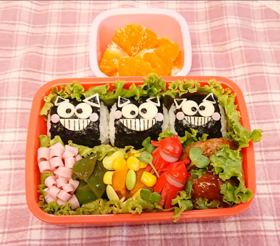 黒猫おにぎり弁当❤️|みちゅあしさん