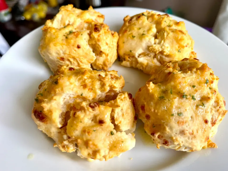 Wagyu Beef bit Cheddar biscuits|Ami Haさん