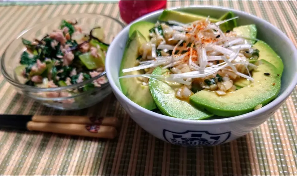 Snapdishの料理写真:いわた白ねぎダレのアボカ丼
青梗菜の塩昆ツナムル|マギーさん