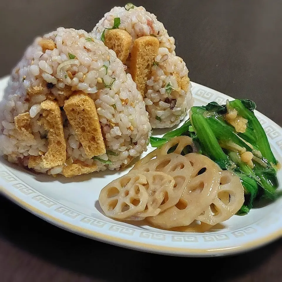 ポトスさんの料理 きつねおにぎり|きつねさん