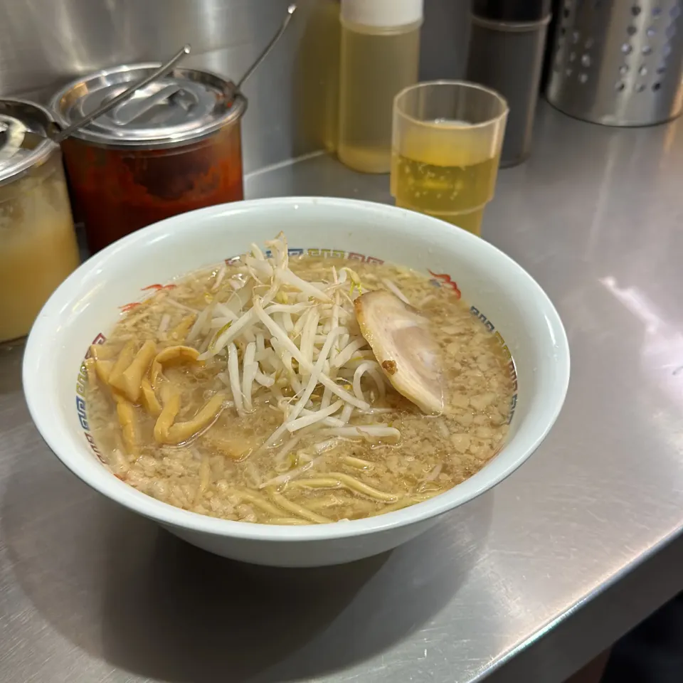 小雨降る中　＃夜勤明け　の　＃ラーメン　だ！　＃朝ラー　で　＃ホープ軒|Hajime Sakaiさん