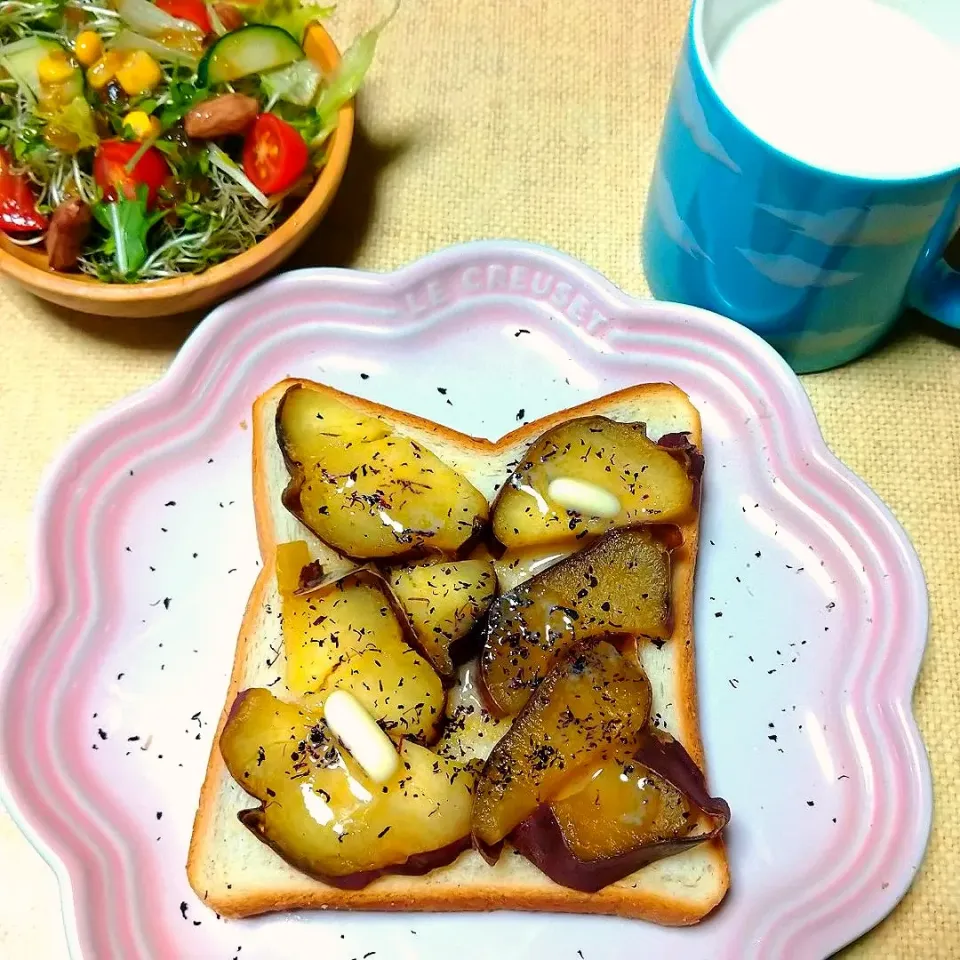 うたかた。さんの料理 焼き芋しそバタートースト🍞|うたかた。さん