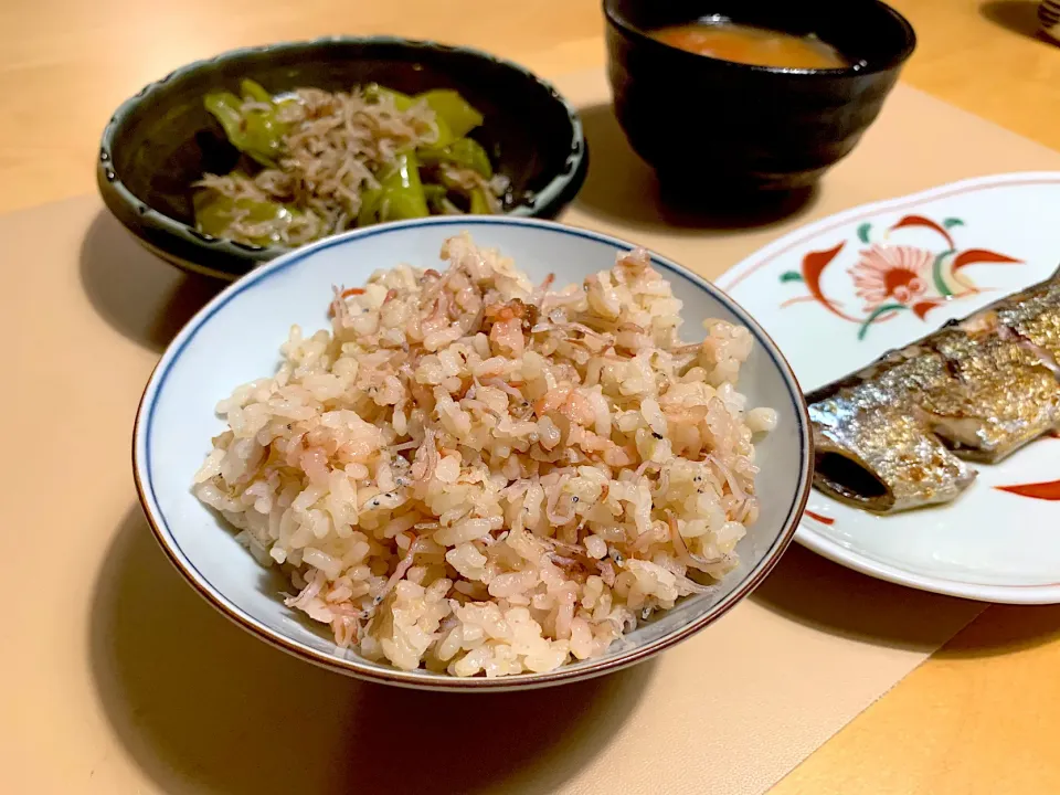 梅干しとじゃこの炊き込みご飯|かなっぺさん