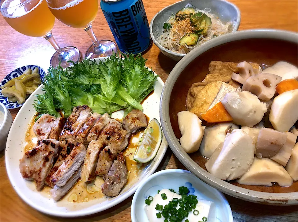 豚ロースソテー（ニンニク醤油ソース）　煮物（蓮根・里芋・厚揚げ）　春雨と胡瓜の中華風和物　紫蘇豆腐|じゅんさんさん