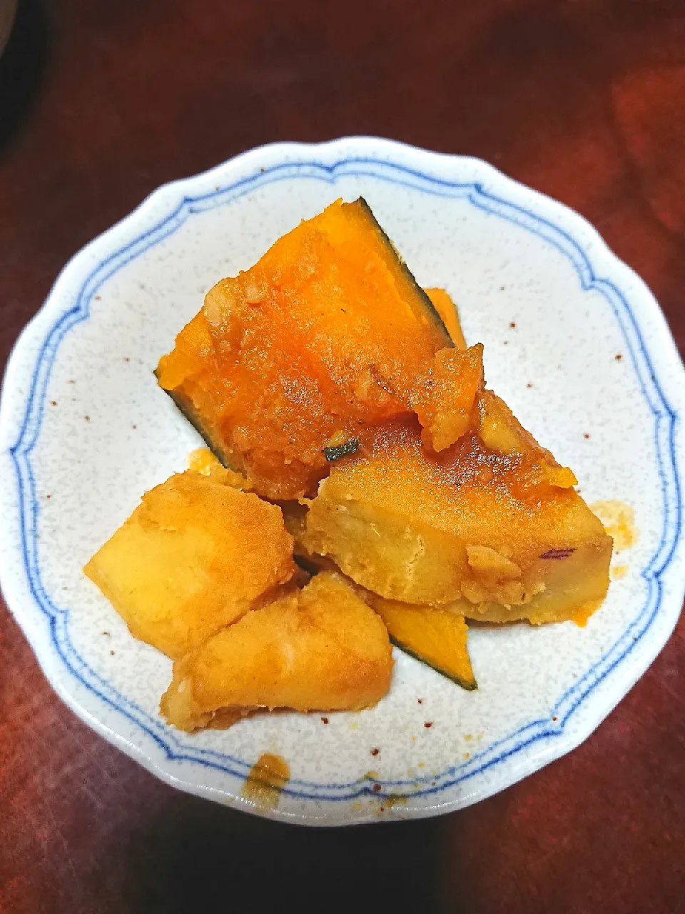 Snapdishの料理写真:カボチャ🎃とさつまいも🍠の煮物|のばーきさん