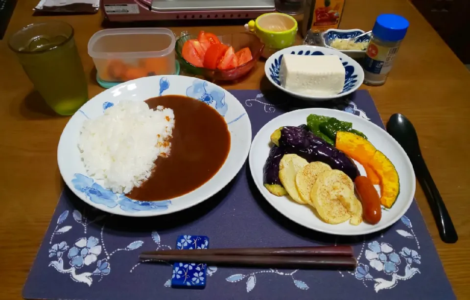 カレーライスと素揚げ盛り合わせ(夕飯)|enarinさん