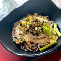 Snapdishの料理写真:余った夏野菜で作った、今年最後の冷やしうどん|ひろゆきさん