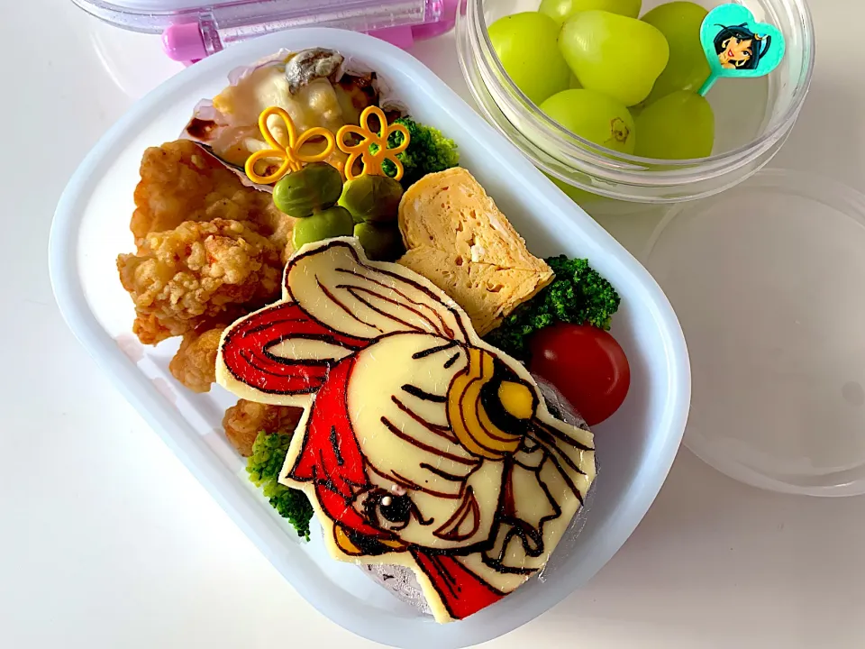 Snapdishの料理写真:ウタの唐揚げ弁当|ゆりえさん