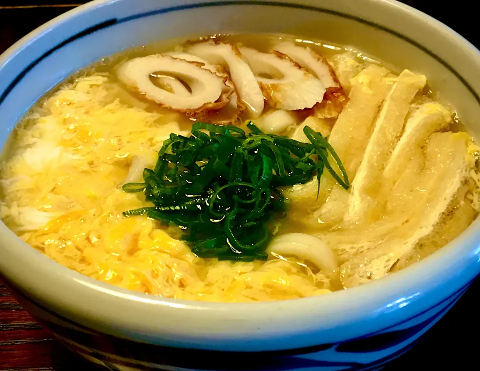 玉子とじ きざみ うどん|mottomoさん