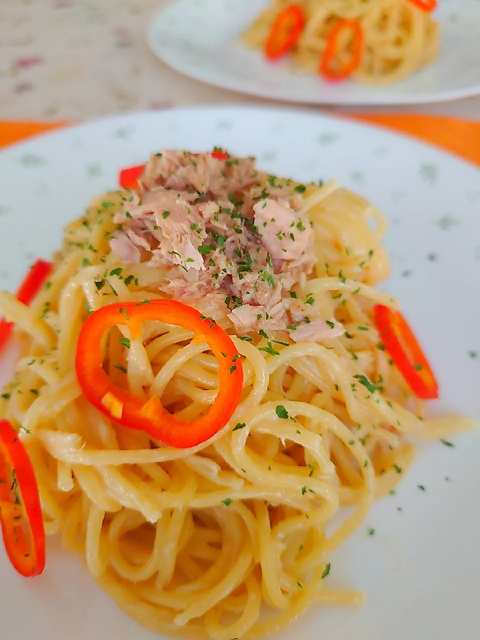 ツナのパスタ🍝
オレンジパプリカ、トッピング|🍒ふみりん🍒さん