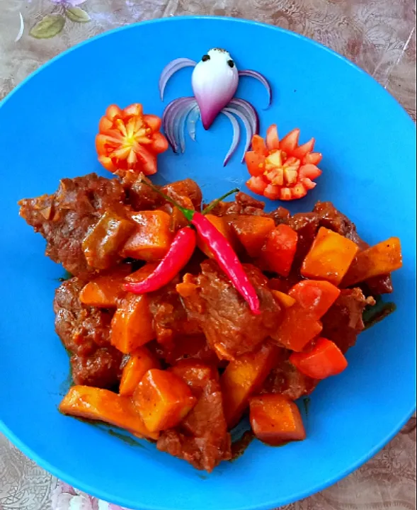 pork caldereta with a twist of honey glazed|Lenuhj Hueraさん