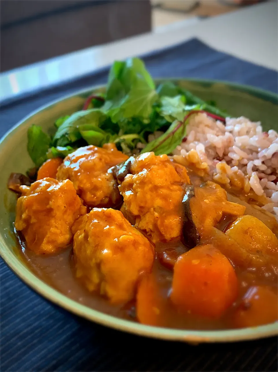 チキンボールカレー🍛|Yochipyさん