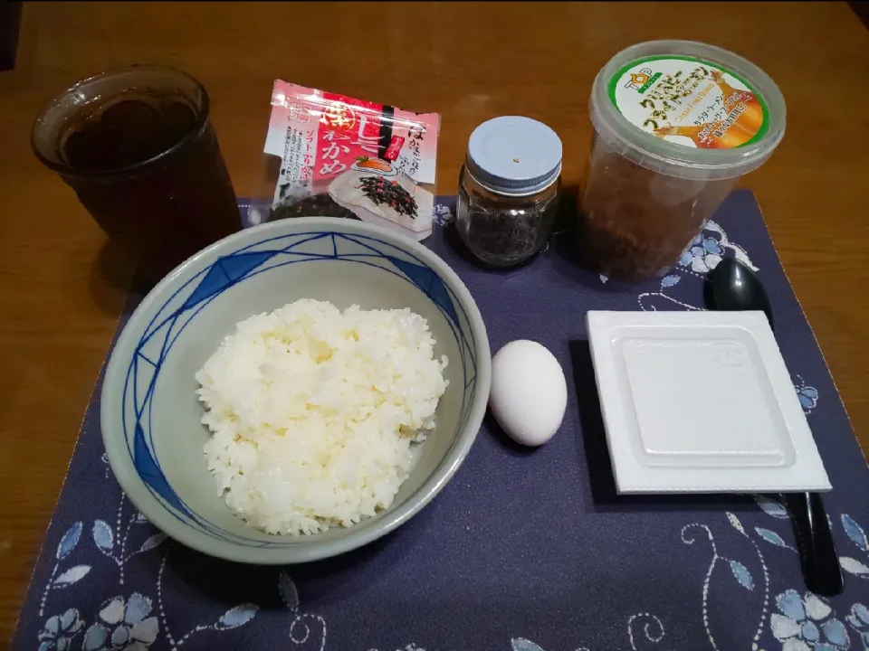 卵かけ納豆ご飯(朝ご飯)|enarinさん