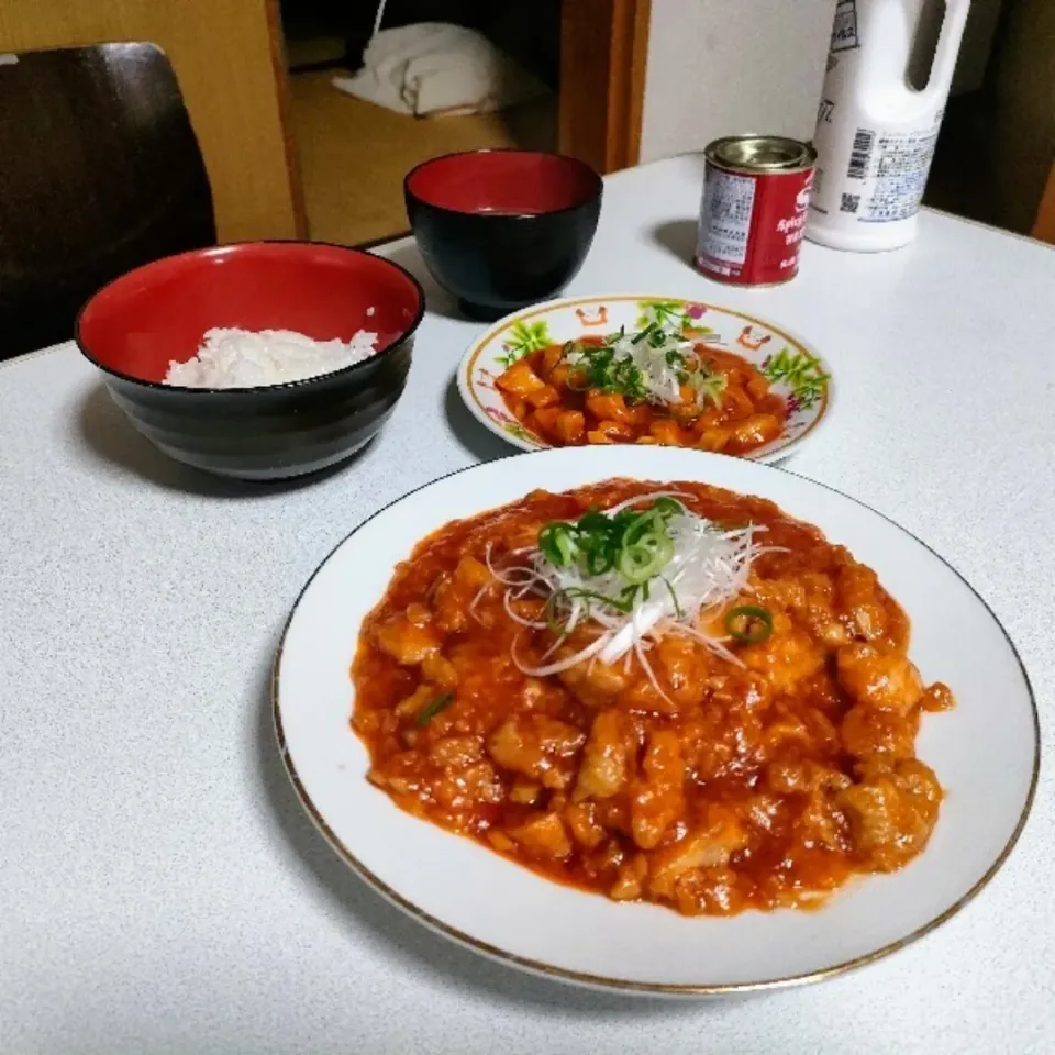 Snapdishの料理写真:鶏チリとちくわチリ定食。
うまいぞ。|ariyo4200さん