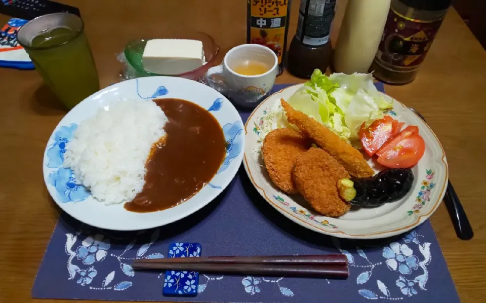 Snapdishの料理写真:カレーライスとフライプレート(夕飯)|enarinさん