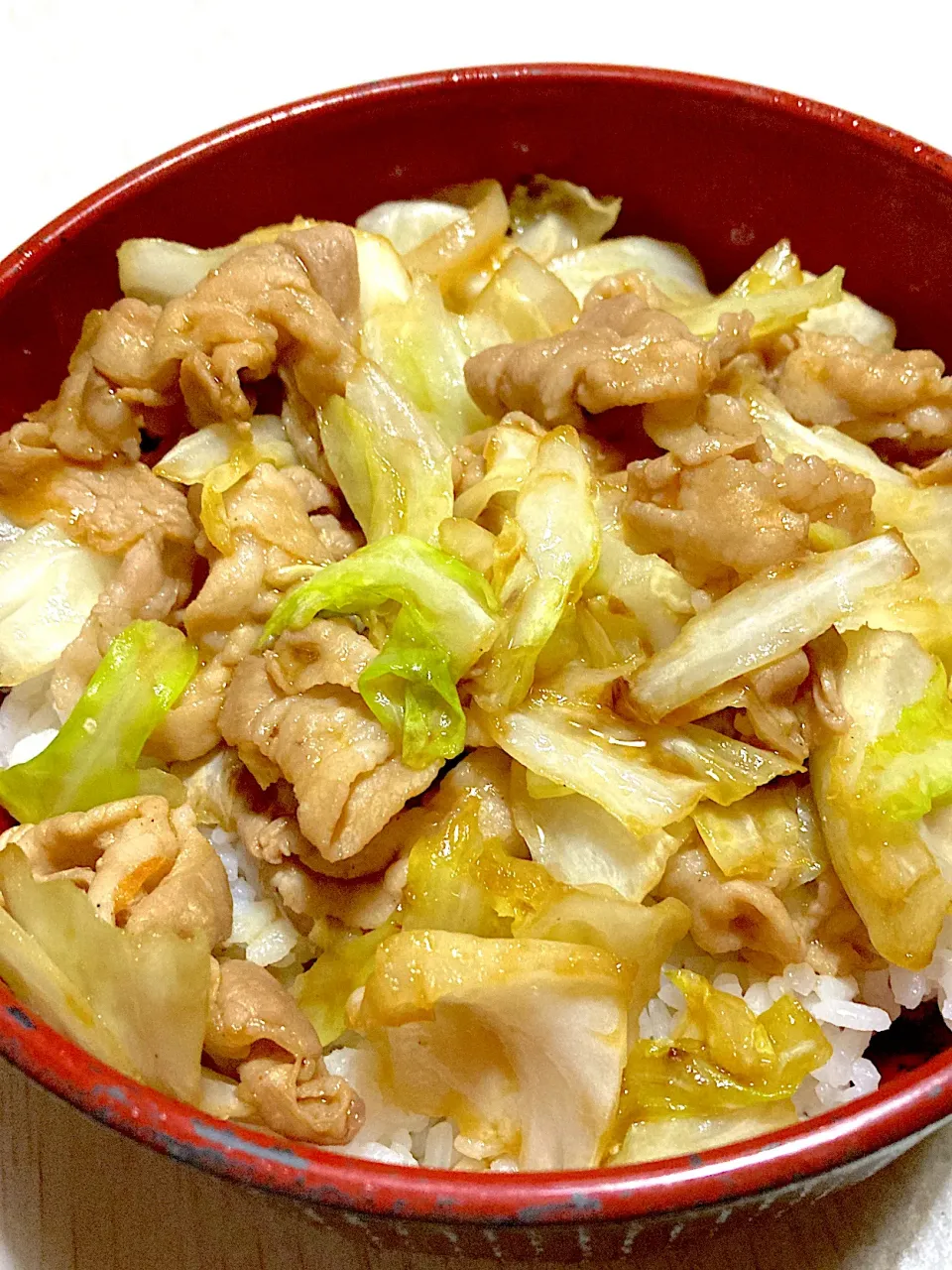 Snapdishの料理写真:豚キャベツのオイスター炒め丼|Ayaさん