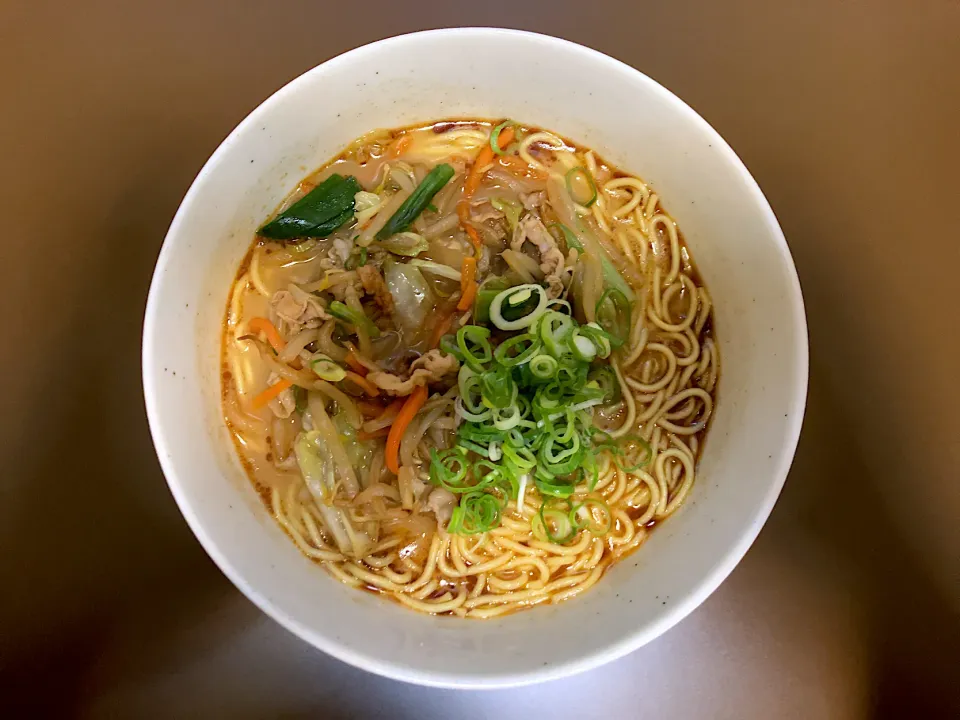 日清 これ絶対うまいやつ! 豚骨醤油ラーメン|ばーさんさん