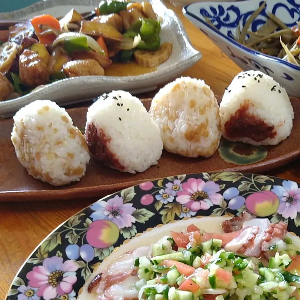 おむすびのあるランチで
おにぎりアクション🍙|とまと🍅さん