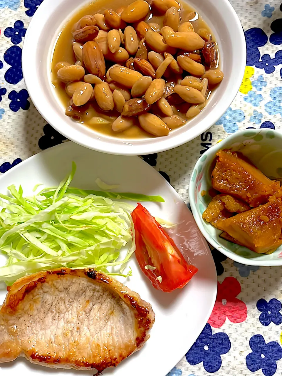 落花生ご飯　豚テキ　南瓜煮　落花生の甘煮|4jinoanataさん