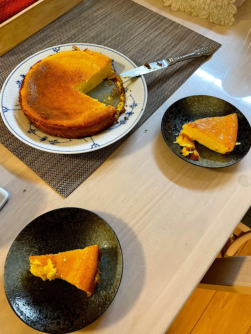 Snapdishの料理写真:バターナッツカボチャを使って、ベイクドパンプキンチーズケーキを作ってみました。|まめさん